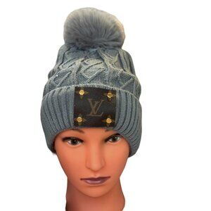 None————Women's Beanie Single Pom Lined Gray SKU6